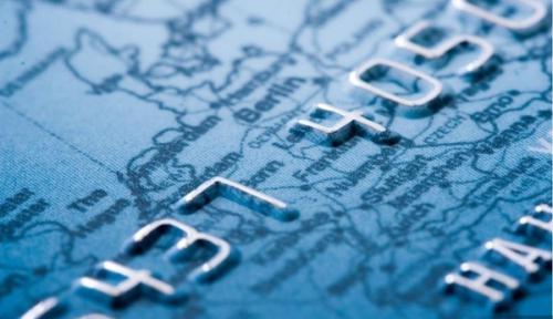 四中全会前,人民日报连发八篇钟才文,传递什么信号